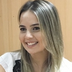 Larissa Coroa Dos Santos Silva Gonalves