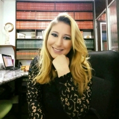 Paula Bueno