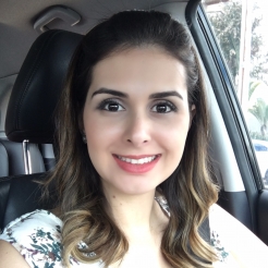 Flvia Arago Feitosa Carneiro