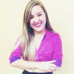 Andrea Gomes 